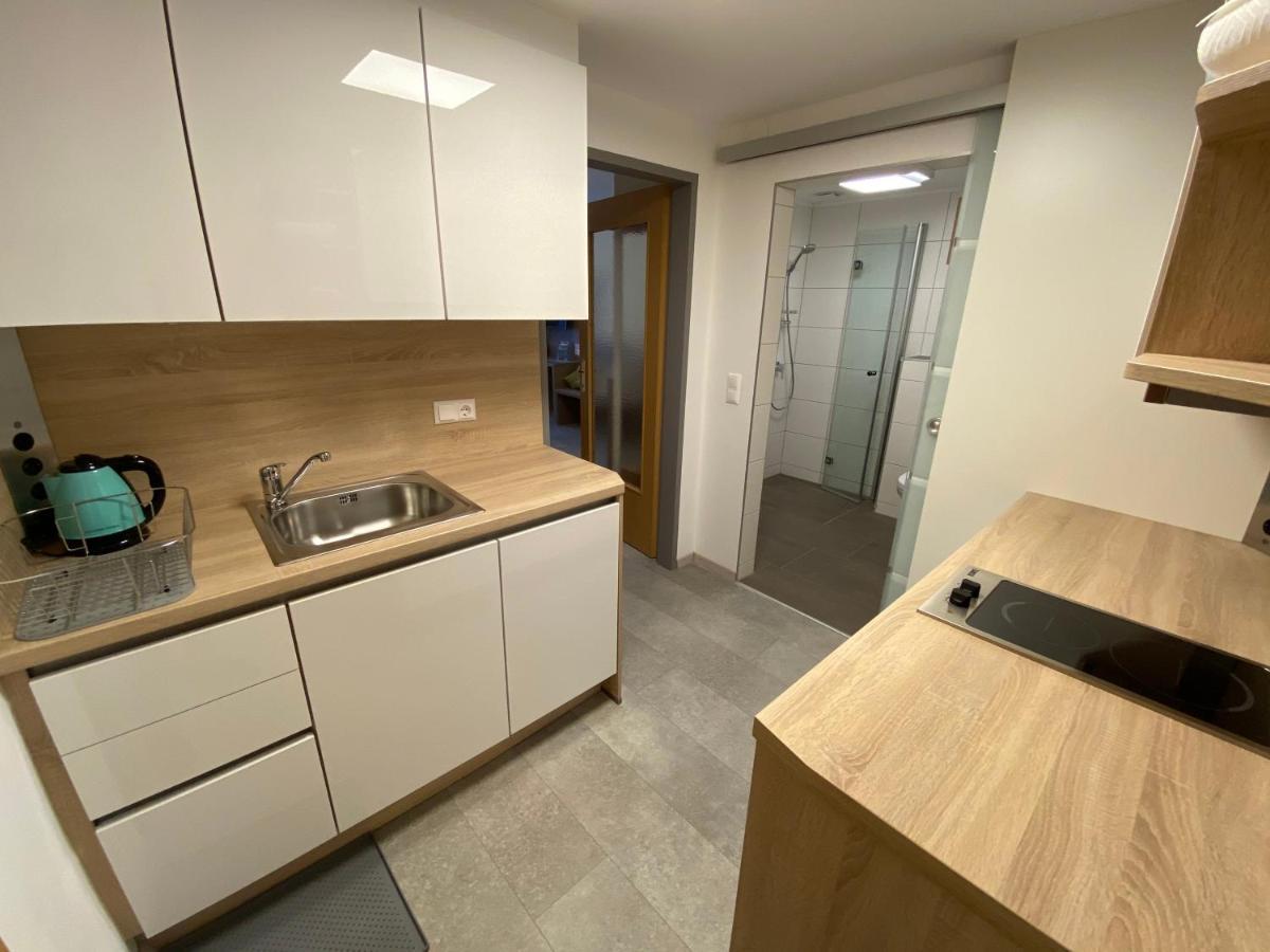 Privatzimmer Und Ferienwohnungen Leeb Persenbeug Esterno foto