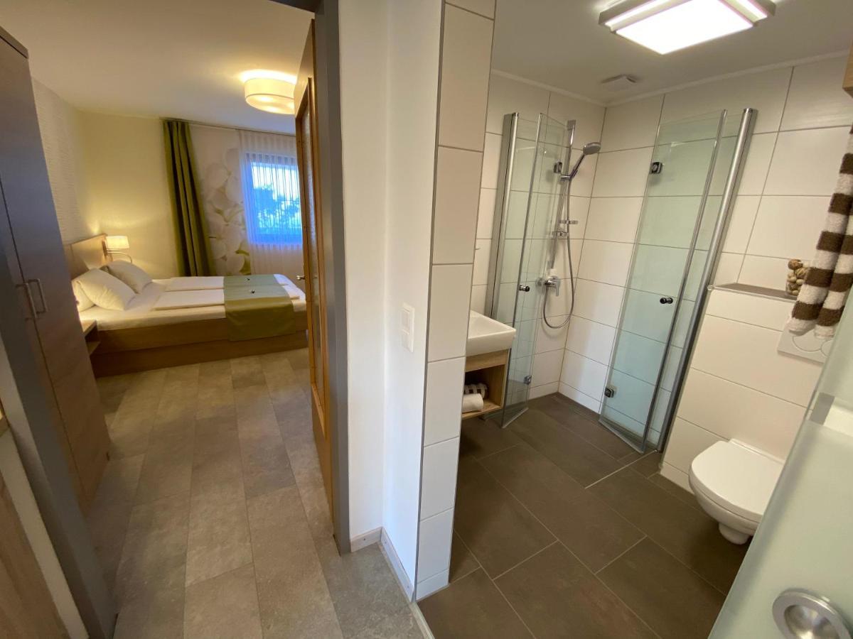 Privatzimmer Und Ferienwohnungen Leeb Persenbeug Esterno foto