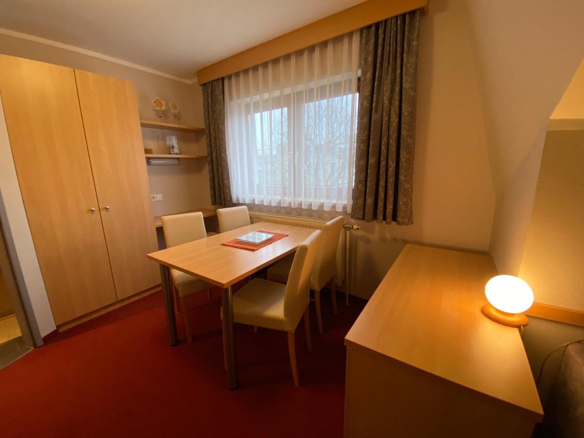 Privatzimmer Und Ferienwohnungen Leeb Persenbeug Esterno foto