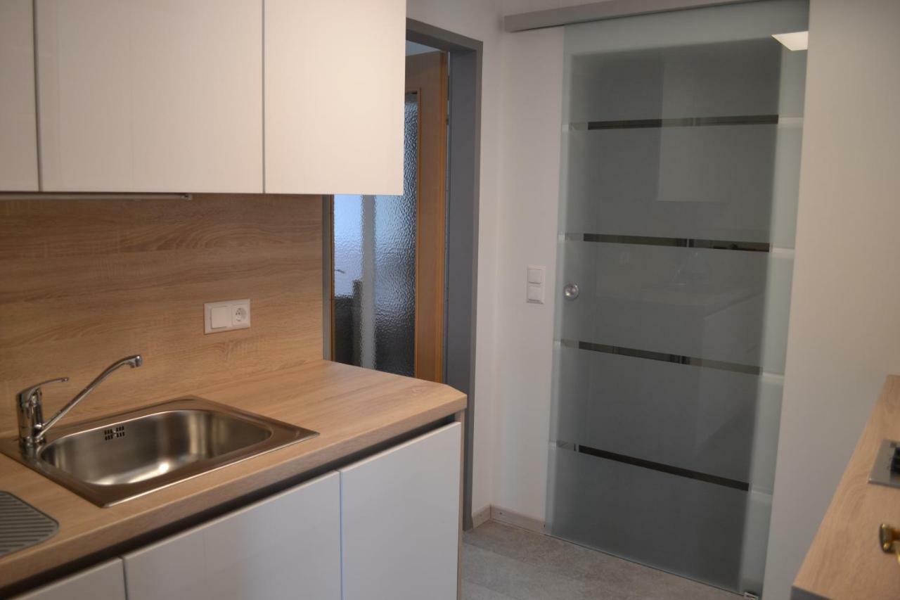 Privatzimmer Und Ferienwohnungen Leeb Persenbeug Esterno foto
